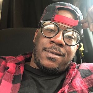 Meet your Posher, Devin